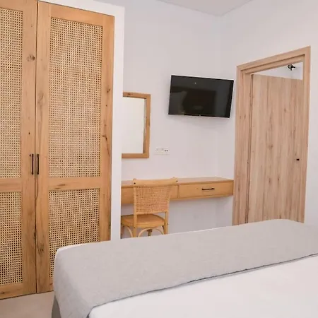 Theros Ii In Milos Apartamento Pollonia